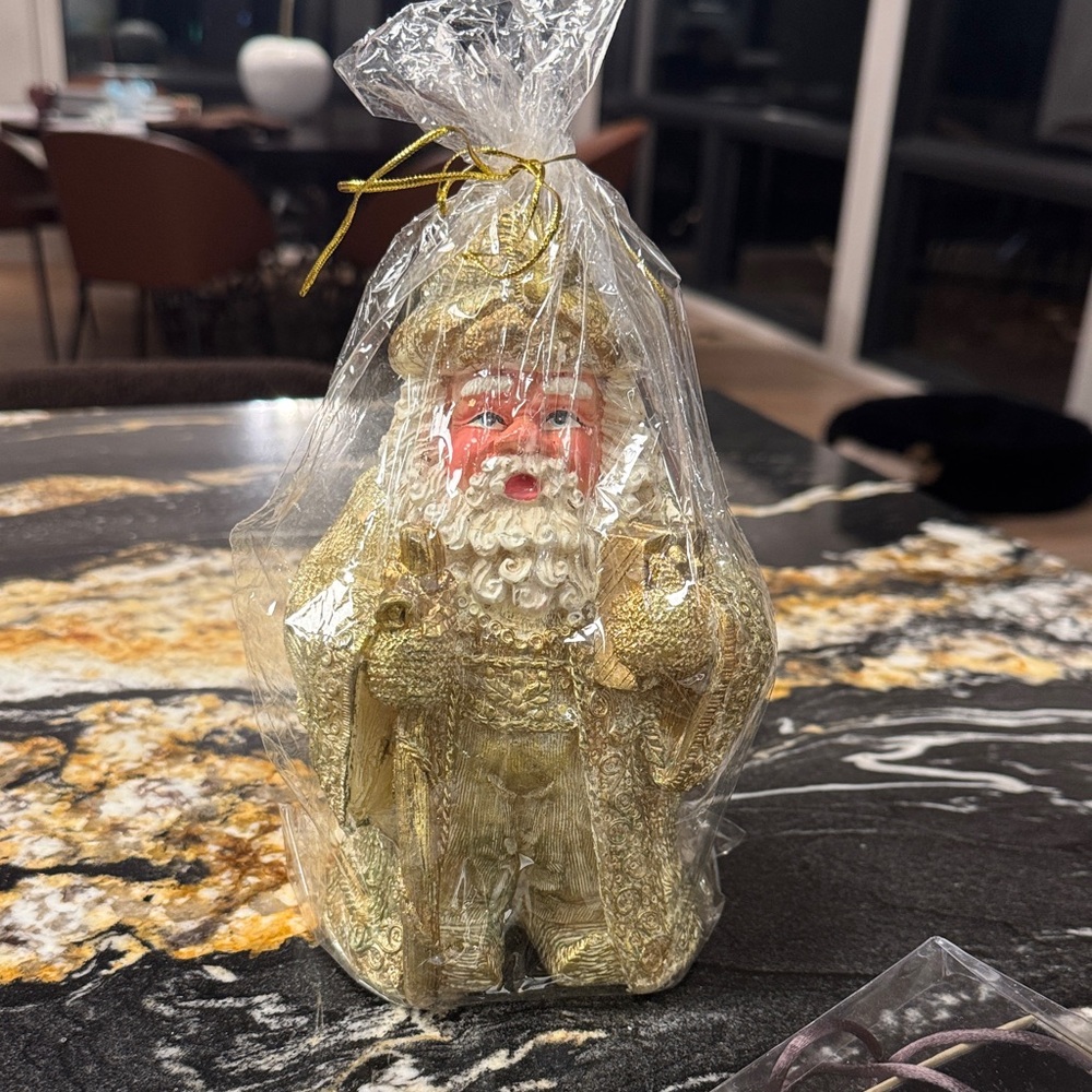 Two's Company Gold and Cream Santa Candle